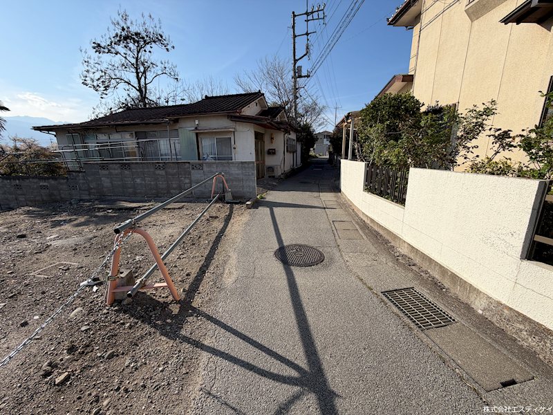 山梨県甲府市千塚４丁目 現地写真（前面道路含む現地写真）