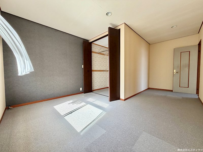 甲府市山宮町　中古 内観写真（リビング以外の居室）