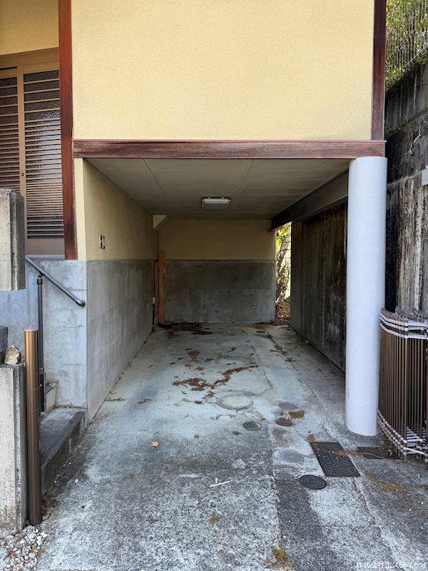 甲府市山宮町　中古 現地写真（駐車場）