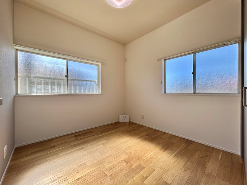 中央市西花輪　中古 内観写真（リビング以外の居室）
