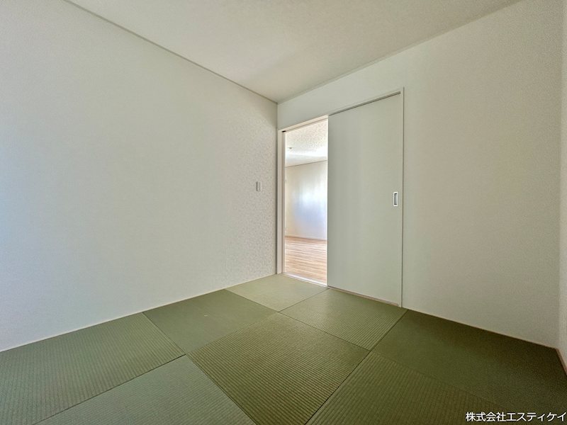 中央市成島第1 1号棟　新築戸建て 内観写真（リビング以外の居室）