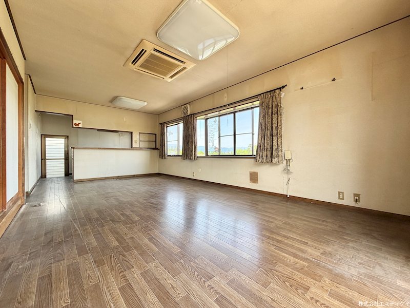 南アルプス市曲輪田　中古 内観写真（リビング）
