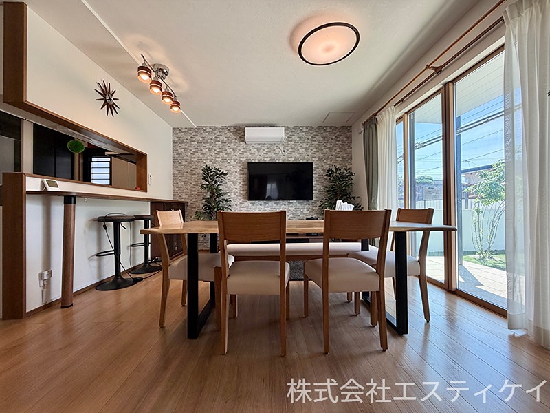 山梨県甲府市善光寺１丁目 内観写真（リビング）
