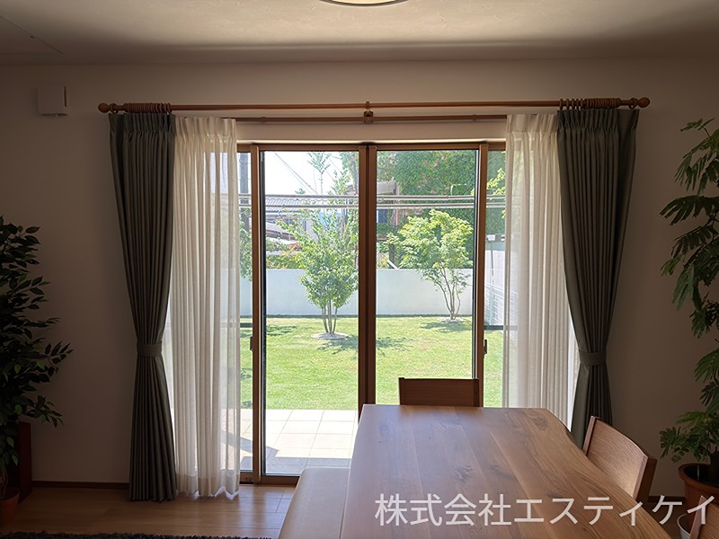 山梨県甲府市善光寺１丁目 内観写真（リビング）