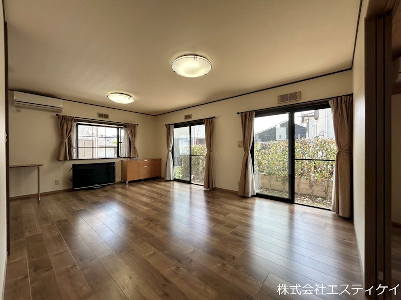 甲府市長松寺町　中古 内観写真（リビング）