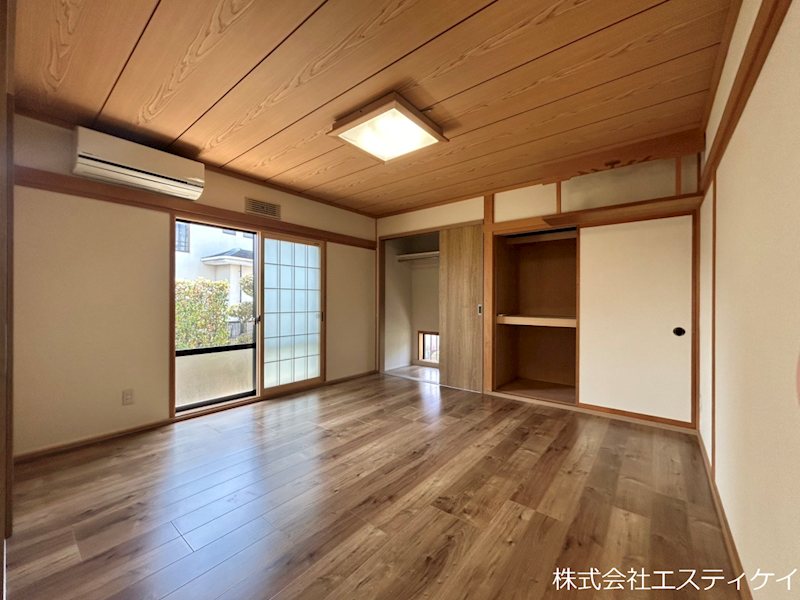 甲府市長松寺町　中古 内観写真（リビング以外の居室）