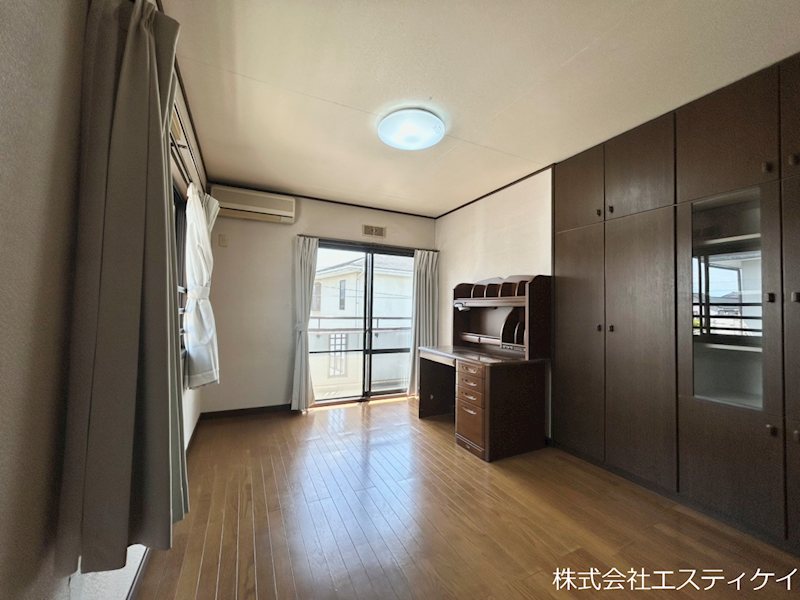 甲府市長松寺町　中古 内観写真（リビング以外の居室）