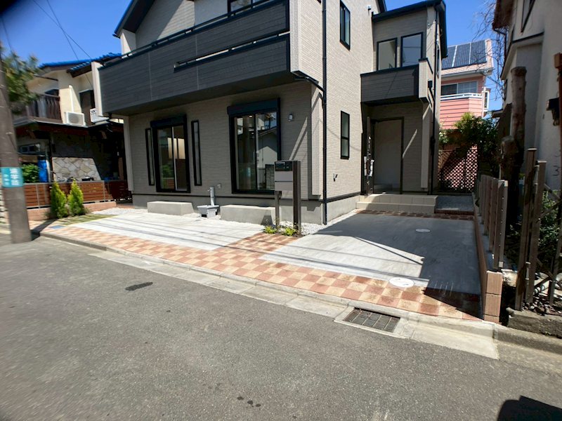 府中市分梅町5丁目　新築戸建 現地写真（駐車場）