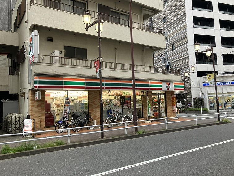 ダイナシティ府中 コンビニ