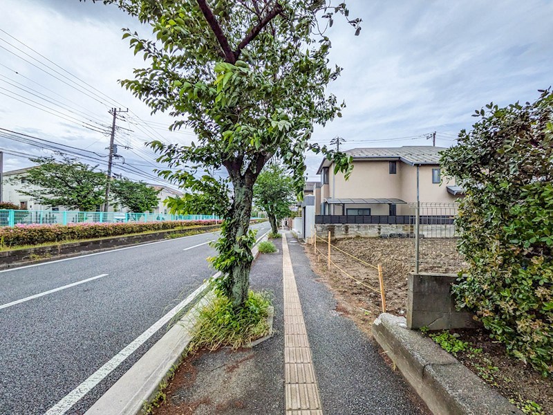 浦安市富士見4丁目土地2区画 現地写真（前面道路含む現地写真）