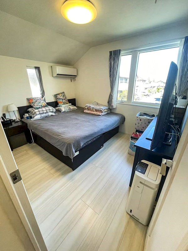 日の出6丁目戸建ジ・アイルズパーム 内観写真（リビング以外の居室）