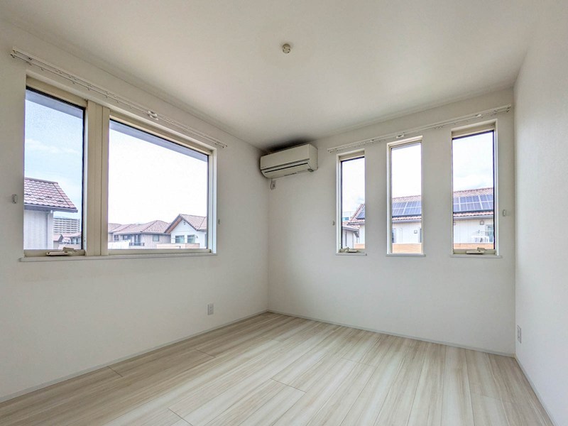 浦安市日の出6丁目戸建 内観写真（リビング以外の居室）