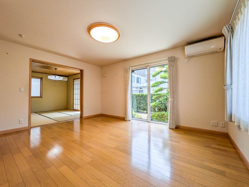 浦安市美浜3丁目戸建 内観写真（リビング）