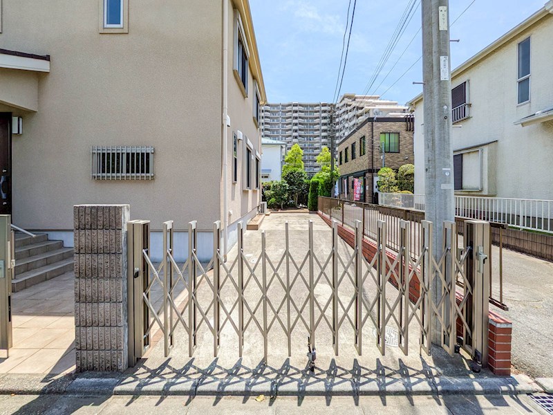 浦安市美浜3丁目戸建 現地写真（駐車場）