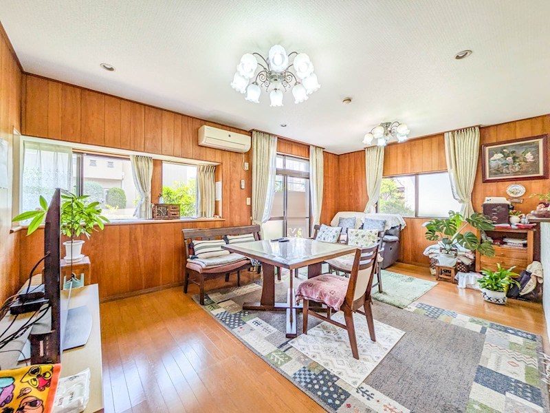 浦安市舞浜2丁目戸建 内観写真（リビング）