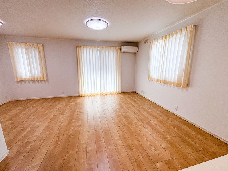 浦安市今川2丁目戸建 内観写真（リビング）