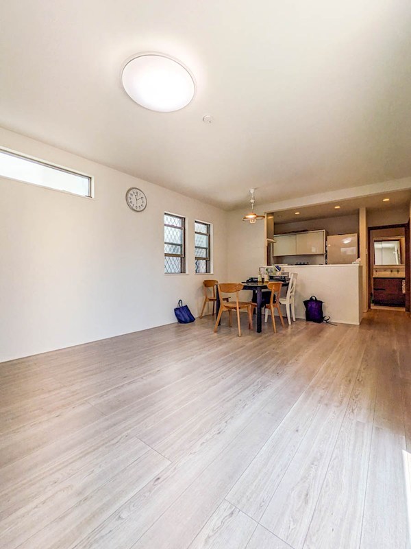 浦安市東野2丁目戸建 内観写真（リビング）