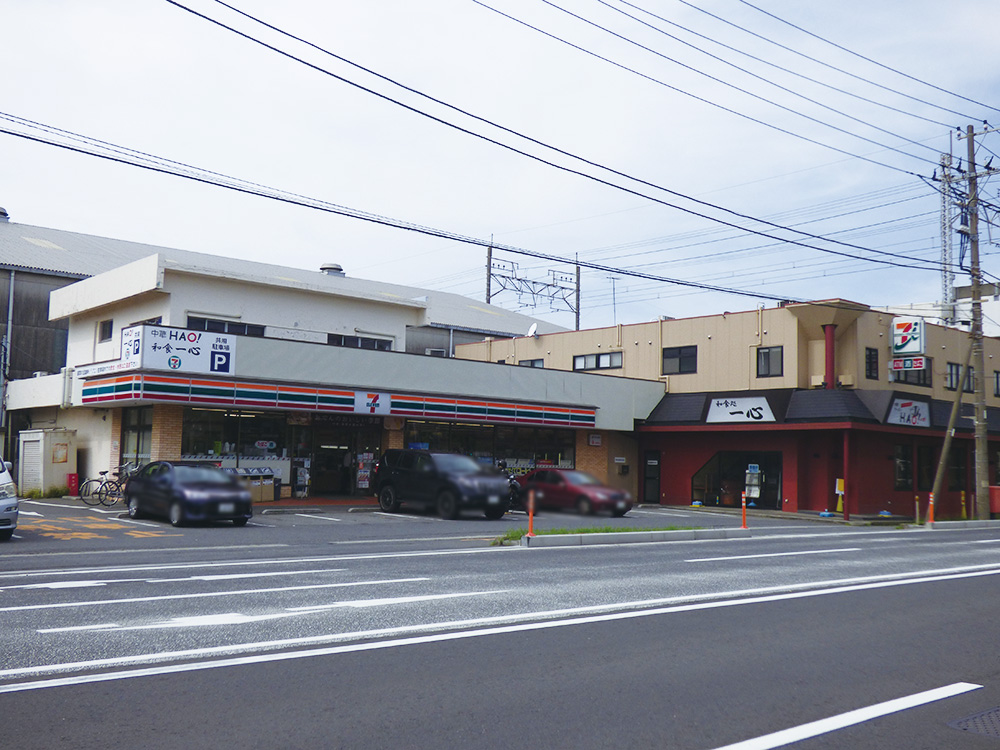 富岡エステート2号棟 コンビニ