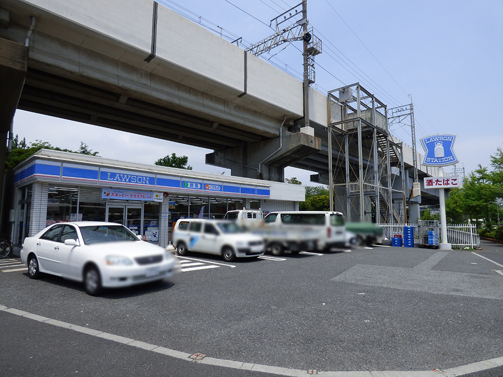 見明川団地1号棟 コンビニ