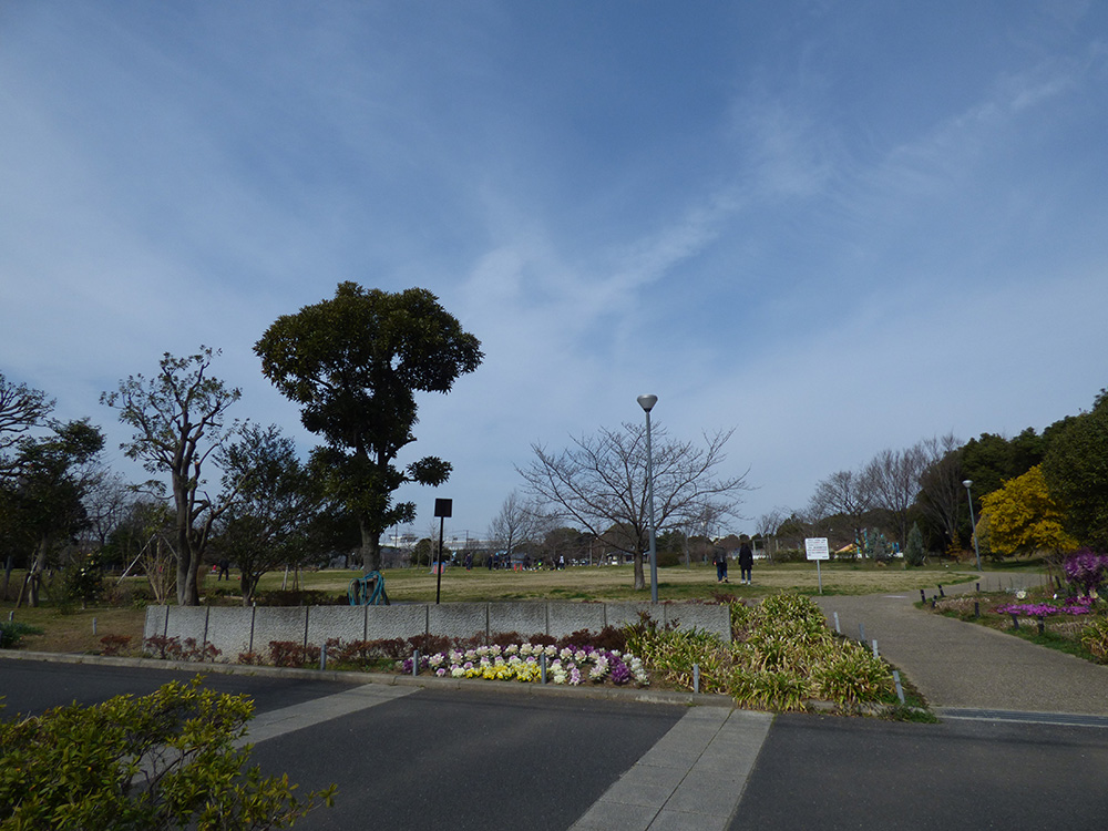 見明川団地1号棟 公園