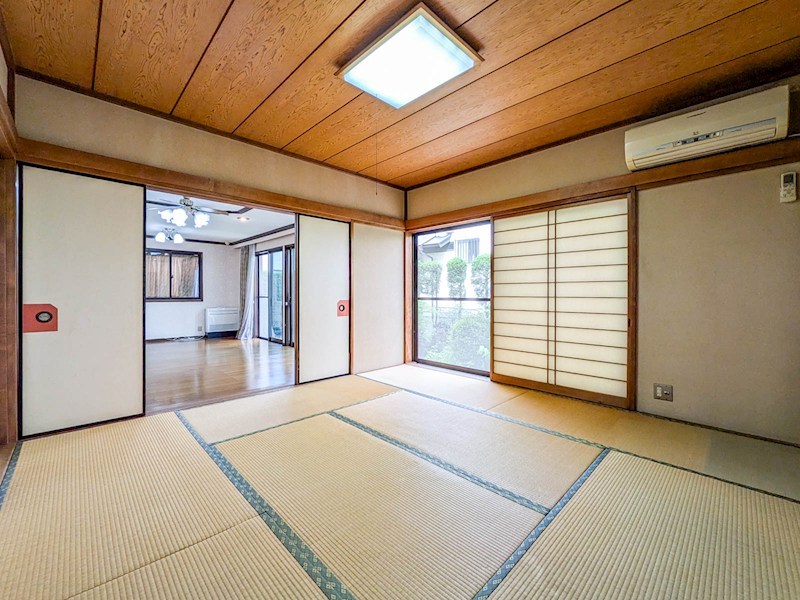 市川市南行徳4丁目戸建 内観写真（リビング以外の居室）