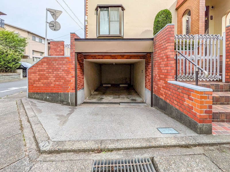 市川市南行徳4丁目戸建 現地写真（駐車場）