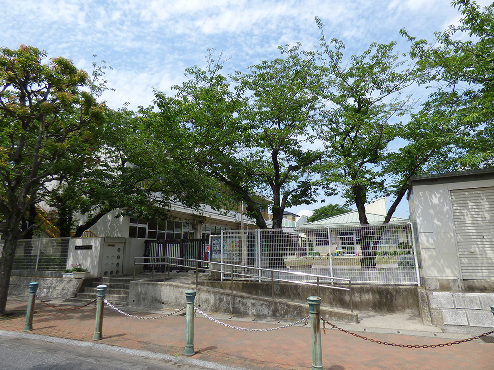 浦安市北栄3丁目戸建 幼稚園