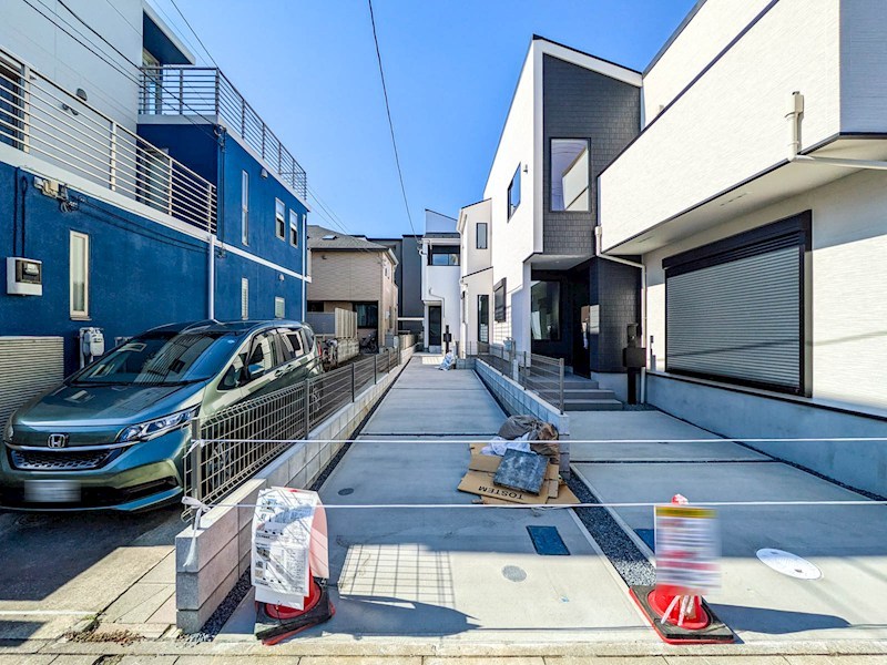 浦安市東野2丁目新築戸建2号棟 現地写真（駐車場）