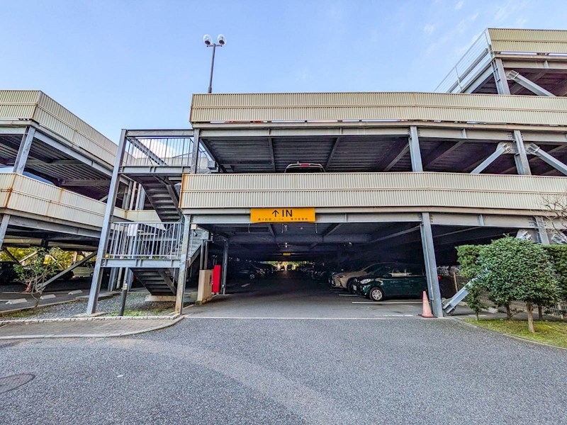 レジアスフォート新浦安G棟 共用部写真（駐車場）