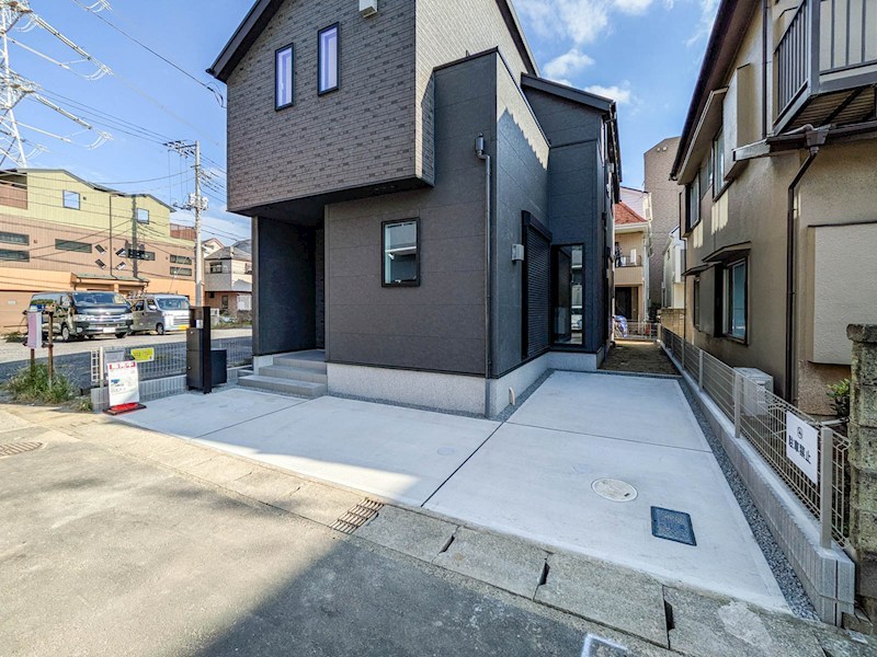 浦安市堀江1丁目新築戸建 現地写真（駐車場）