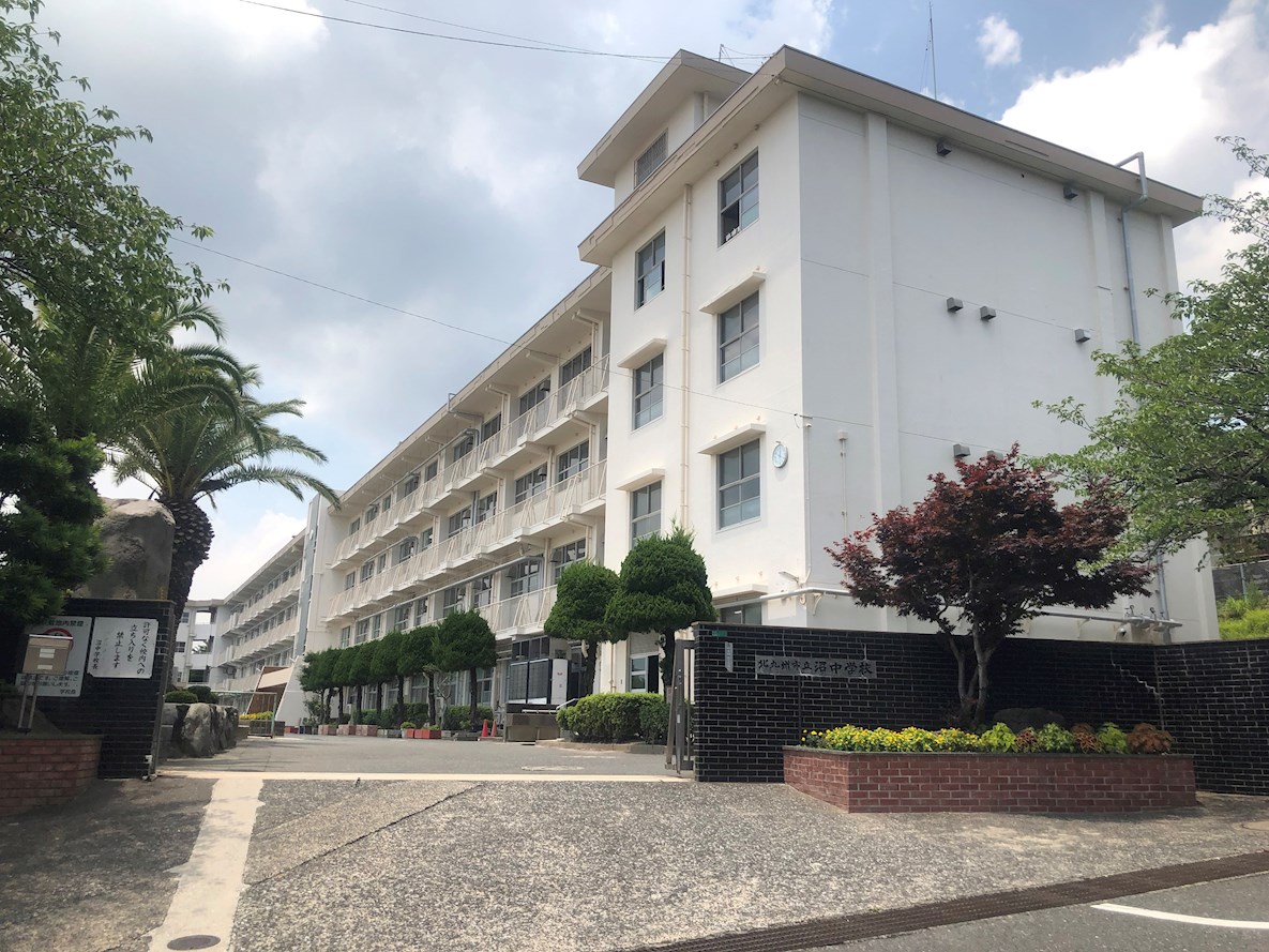 小倉南区葛原本町6丁目（UF）中古住宅 中学校