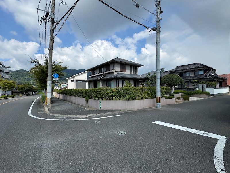 苅田町尾倉3丁目　(UF)　中古戸建 現地写真（前面道路含む現地写真）