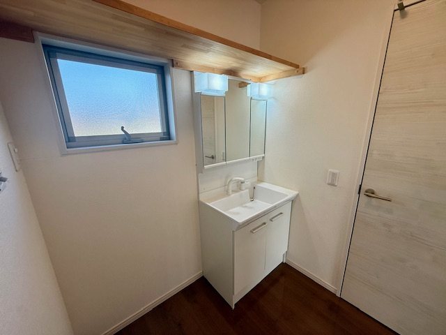 行橋市西泉3丁目　(UF)　中古戸建 内観写真（洗面台・洗面所）