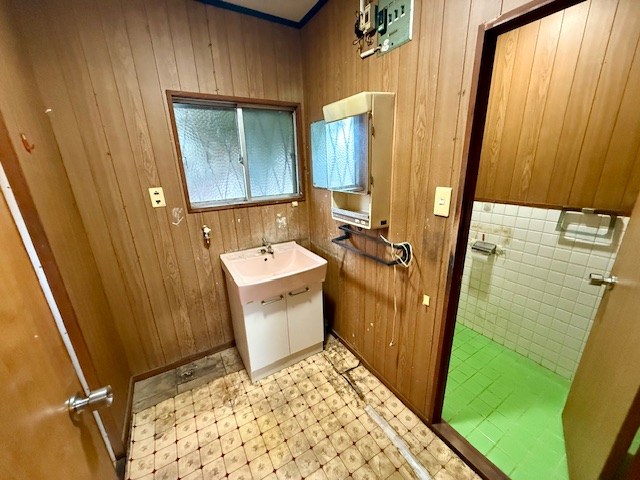 八幡西区塔野3丁目　(UF)　中古戸建 内観写真（洗面台・洗面所）
