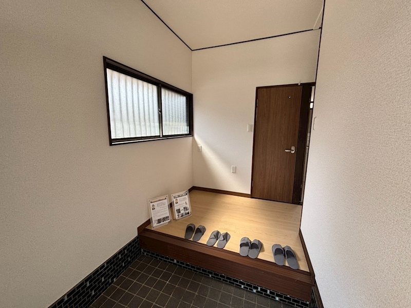 小倉南区津田南町　(TJ)　中古戸建 現地写真（玄関）