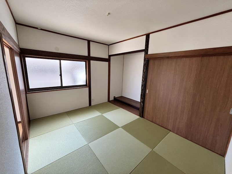 小倉南区津田南町　(TJ)　中古戸建 内観写真（リビング以外の居室）