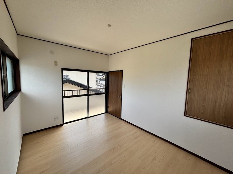 小倉南区津田南町　(TJ)　中古戸建 内観写真（リビング以外の居室）
