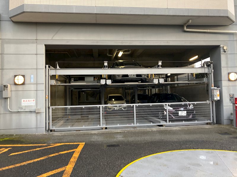 ライオンズヴィアーレ大和桜ヶ丘 共用部写真（駐車場）