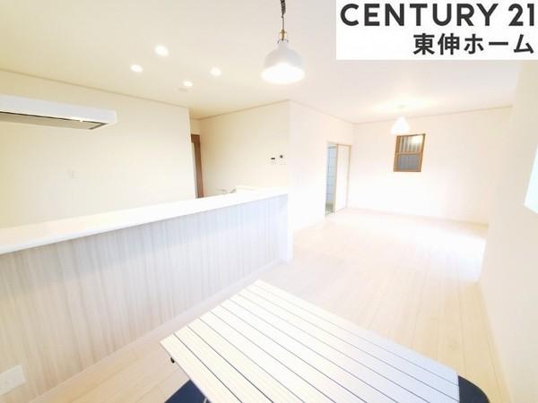 春日井市岩野町新築分譲住宅　1号棟 同仕様写真（リビング）