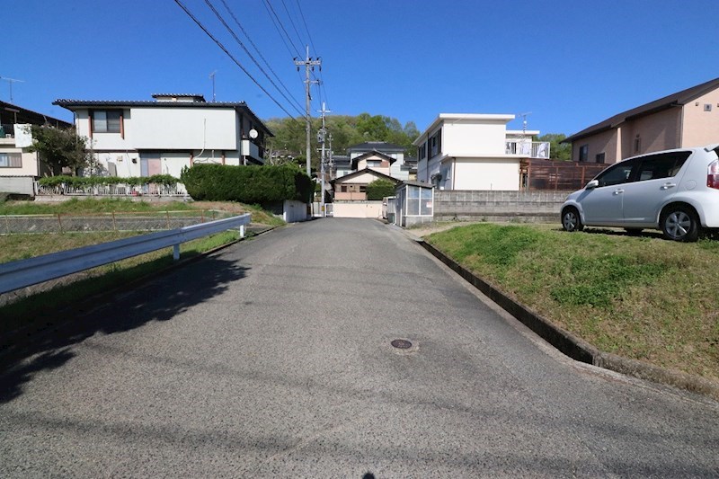 総社市泉　売地　80.71坪 現地写真（前面道路含む現地写真）