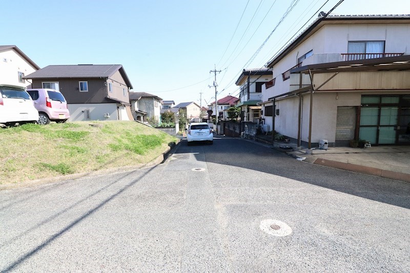 総社市泉　売地　80.71坪 現地写真（前面道路含む現地写真）