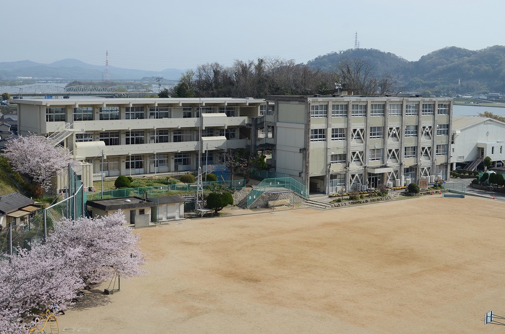 クラハ玉島乙島Ⅲ２号地　 小学校