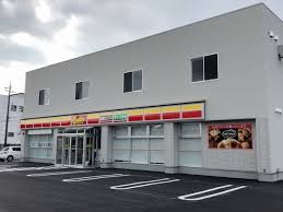 総社市井尻野　中古住宅　2018年築 コンビニ