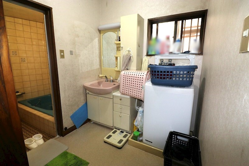 総社市井尻野173-2　中古住宅 内観写真（洗面台・洗面所）