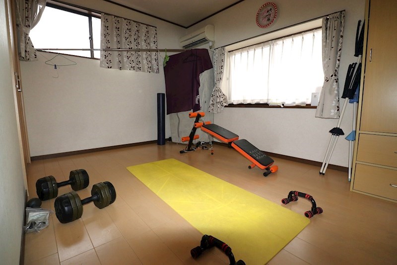 総社市井尻野173-2　中古住宅 内観写真（リビング以外の居室）