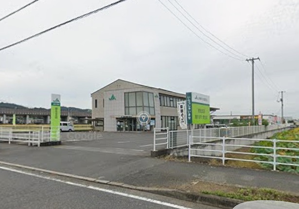 ルルーディア西坂≪1号棟≫全2棟 銀行