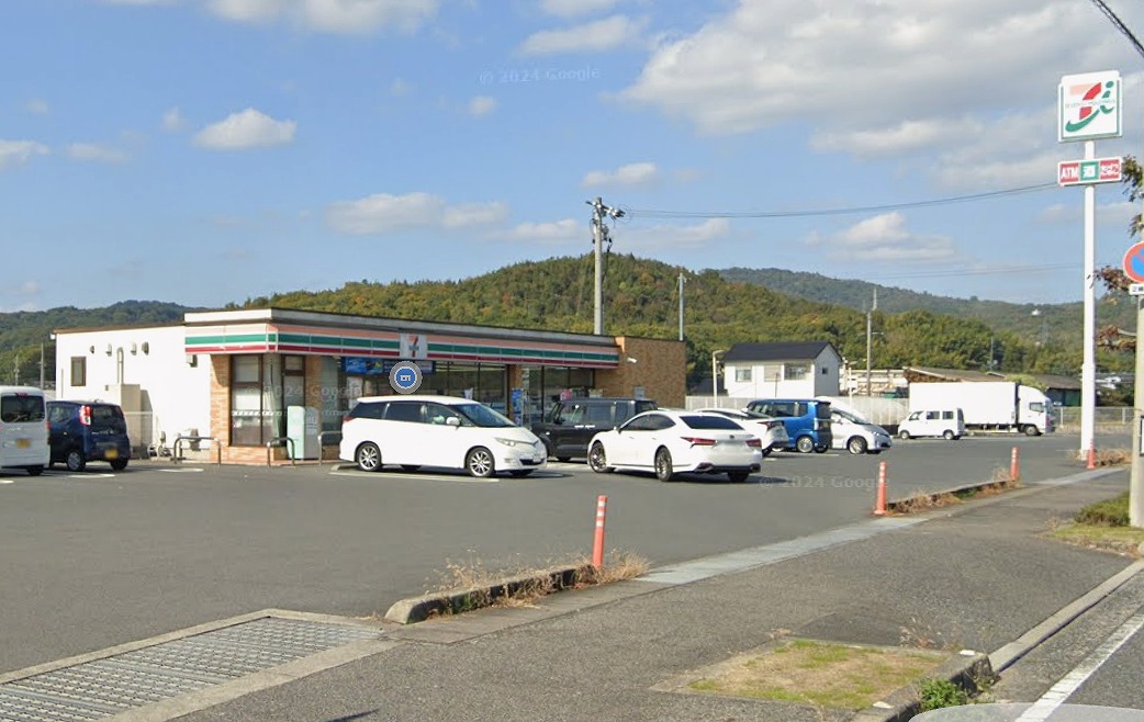 ルルーディア西坂≪1号棟≫全2棟 コンビニ