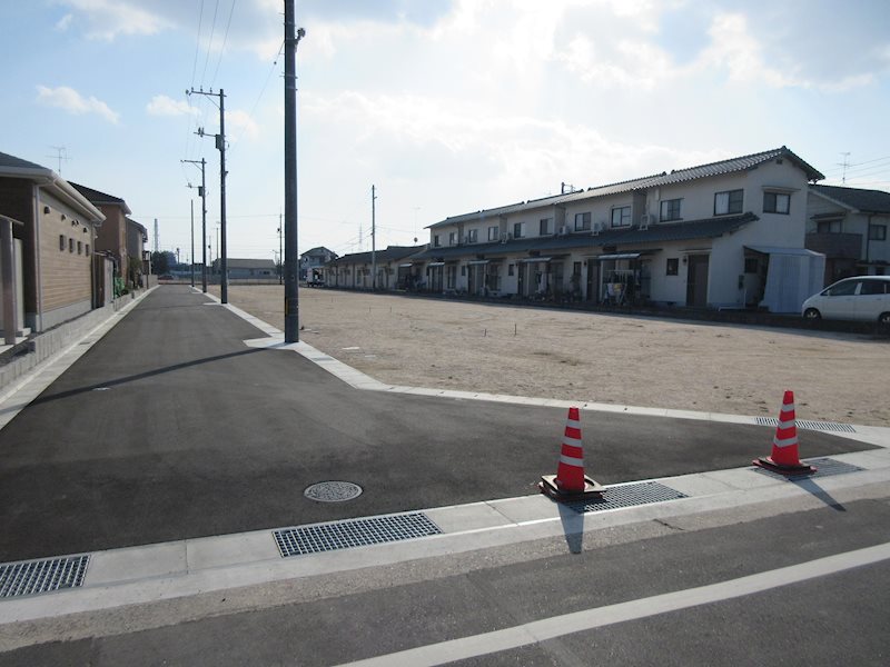 倉敷市玉島乙島分譲地　建築条件無し 現地写真（前面道路含む現地写真）