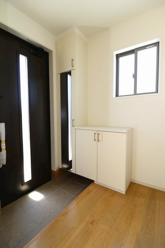 テラシエ岡山市北区一宮1期【全3棟】1号棟 現地写真（玄関）