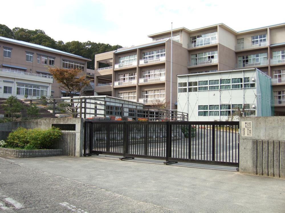 ミサワホーム分譲住宅　二日市≪1号棟≫ 中学校